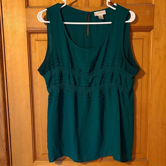 LOFT Tops - LOFT‎ Green Sleeveless Blouse